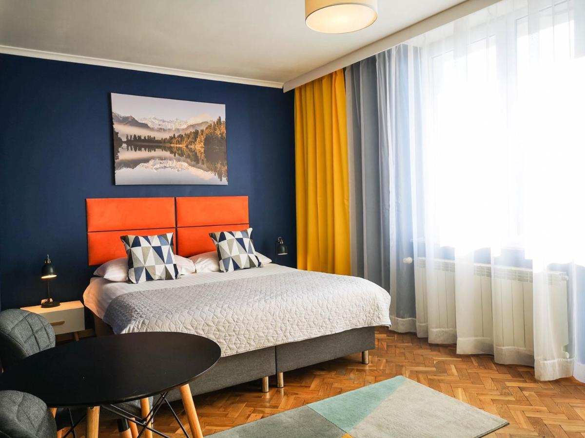 Bialy Orzel Aparthotel แชมิตช์ ภายนอก รูปภาพ